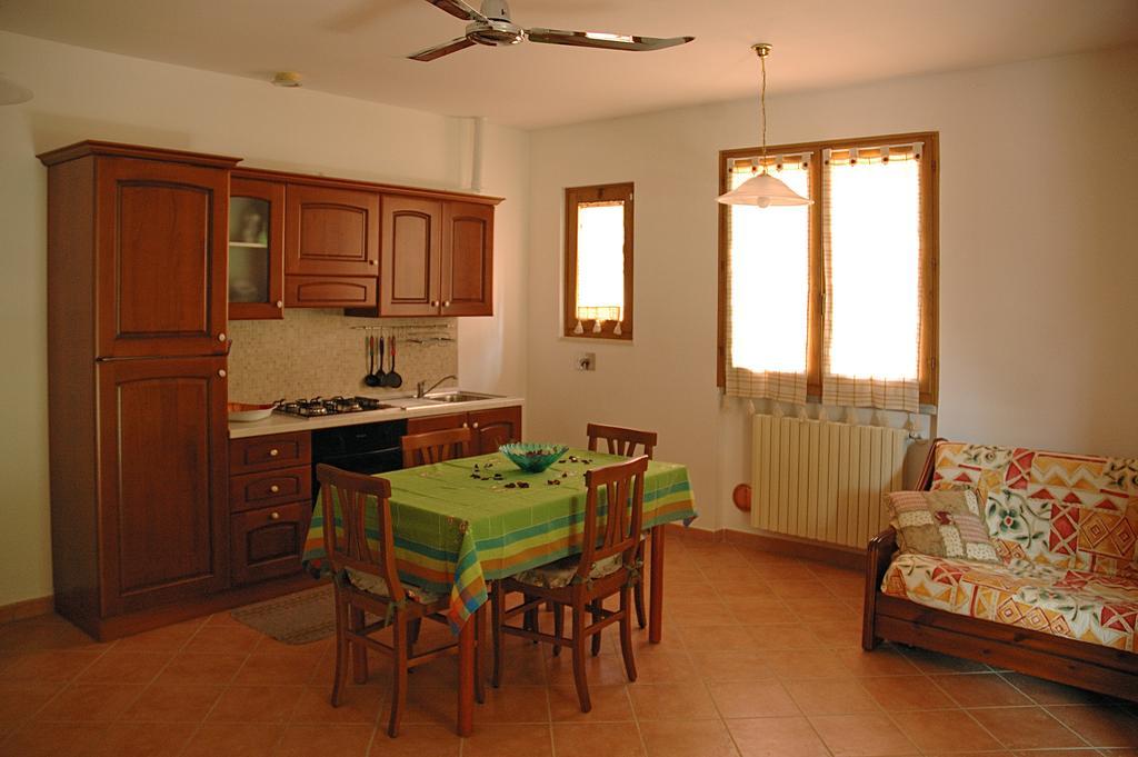 Agriturismo Podere Gozzuto Gavorrano Habitación foto